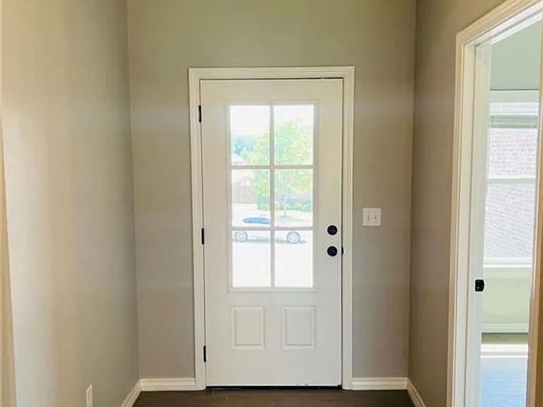 2648 S Olive Ct — Photo 10