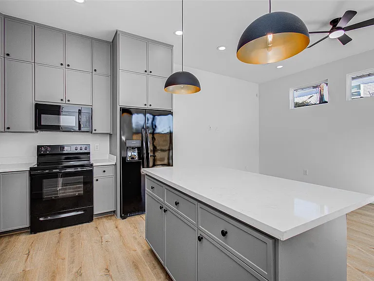 1506 McKee St #B — Photo 12