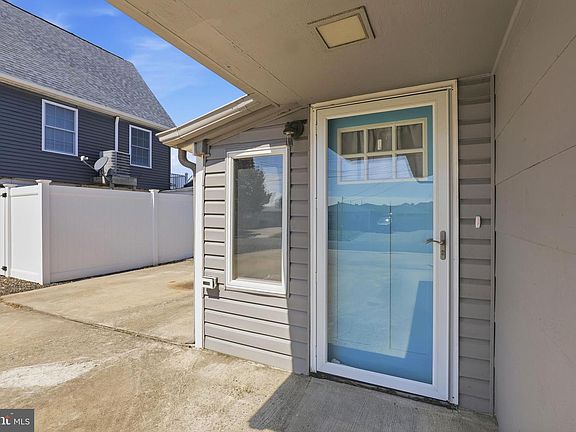 2nd image of 18 Lake Huron Dr