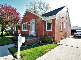 8310 State Park, Center Line, MI 48015