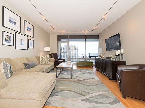 5th image of 100 E 14th St APT 1103