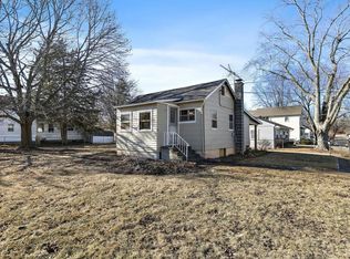 406 Cottage Row, Sycamore, IL 60178