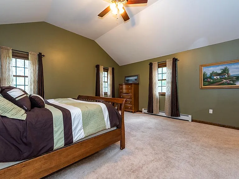 131 Hemlock Dr — Photo 22