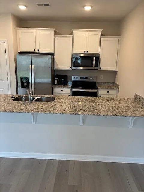 3 bed, 2.5 bath, 1522 sqft, $1,750 — Photo 4