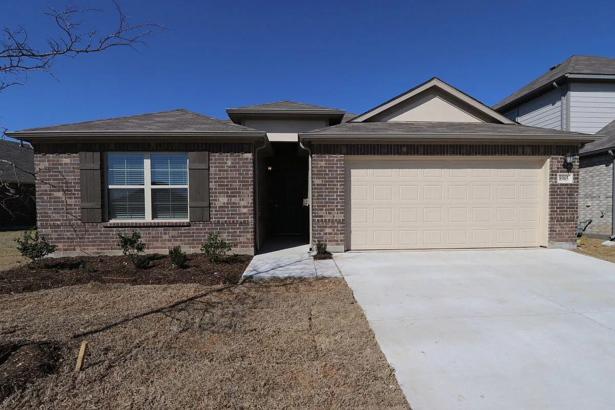 8905 Flying Eagle Ln — Photo 1