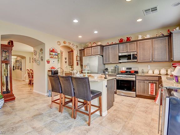 5th image of 5837 Delaney Falls St