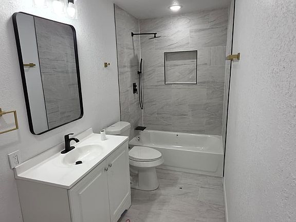 4th image of 4014 Marshall St