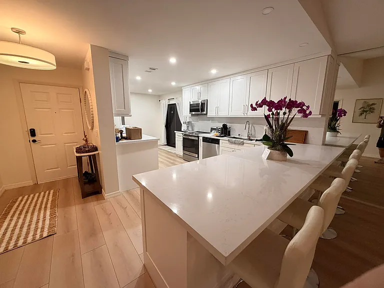 24 Westgate Ln #24A — Photo 4