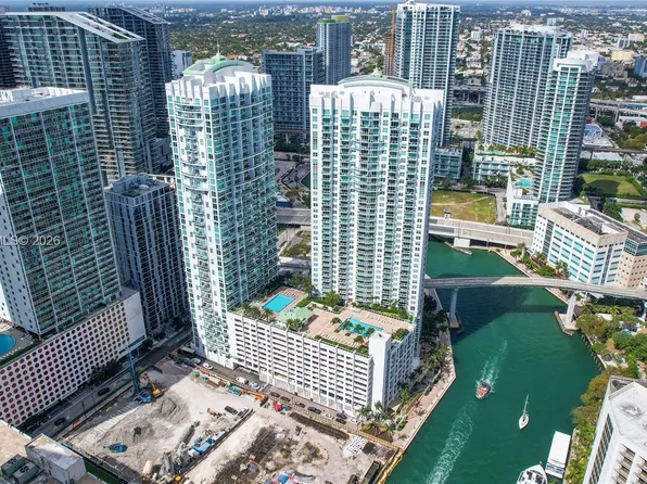 41 SE 5th St APT 906, Miami, FL 33131