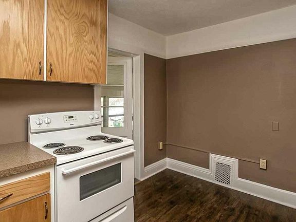 5th image of 4605 Cass St
