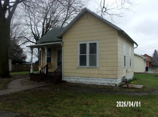 309 N Colfax St, Crescent City, IL 60928