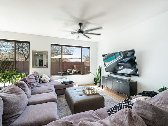 5th image of 1823 W EASTMAN Drive