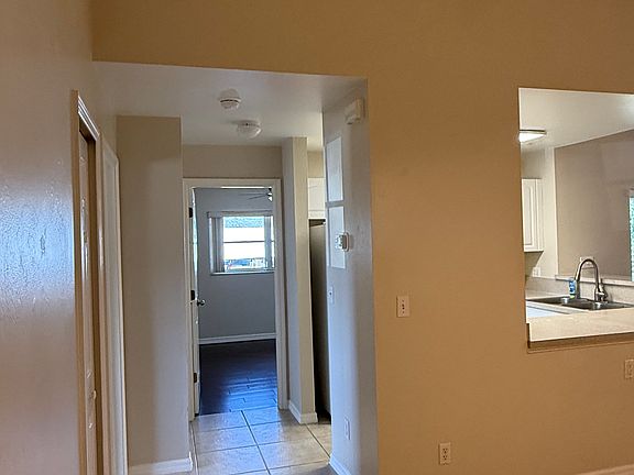 5th image of 18581 Oriole Rd