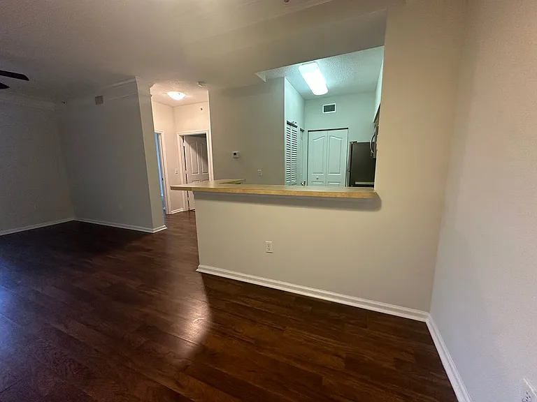2210 Myrtlewood Cir E — Photo 11