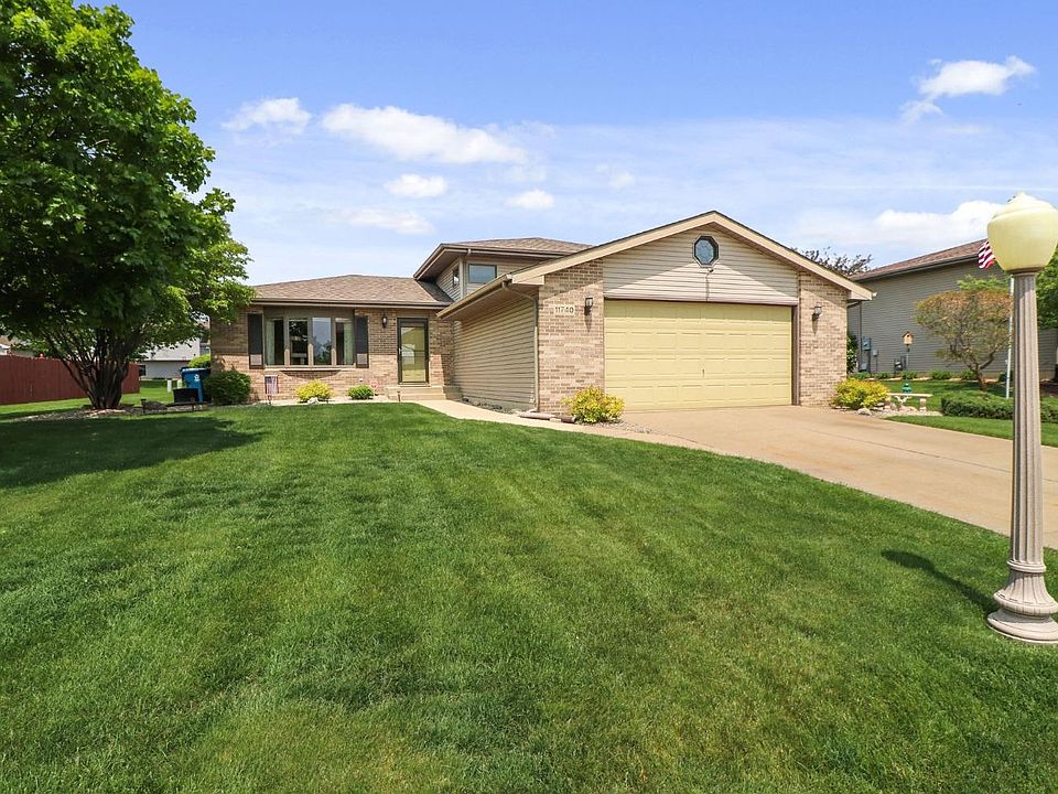 1st image of 11740 S Magoun Dr