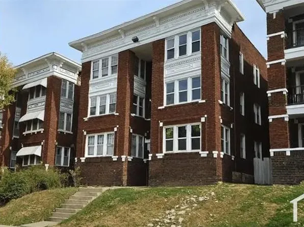 4121 Walnut St #1S, Kansas City, MO 64111