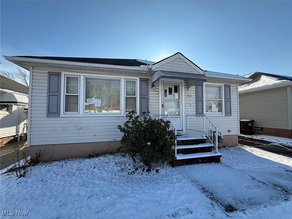 1st image of 2923 Park Dr