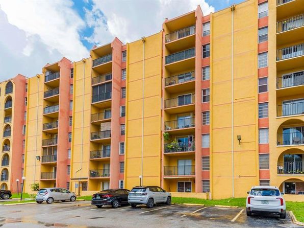 4801 NW 7th St APT 503-16