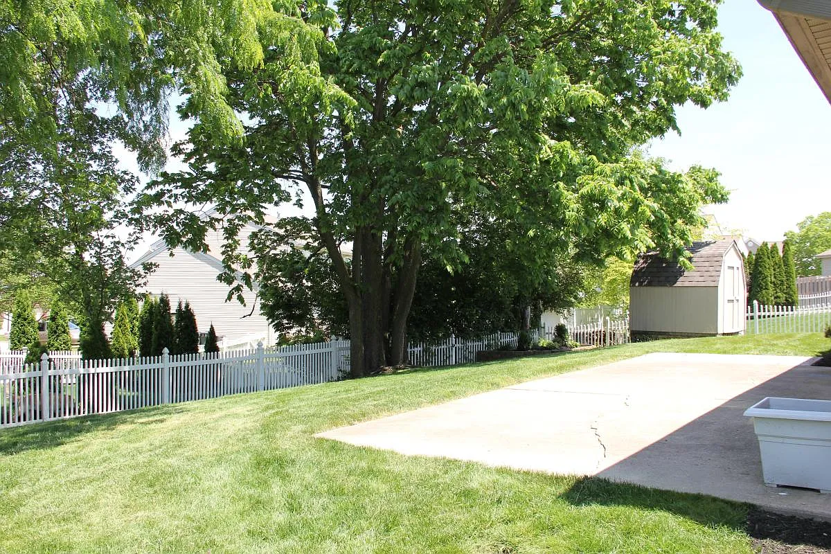 3 bed, 1468 sqft, $2,000 — Photo 3