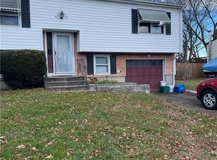 11 Belle Cir, West Haven, CT 06516