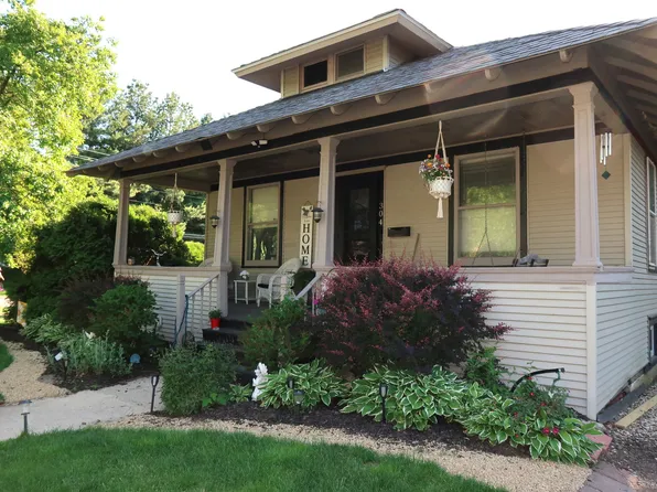 304 N Worth Ave, Elgin, IL 60123