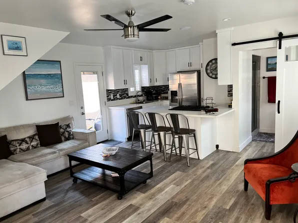 227 Olive Ave APT 11, Long Beach, CA 90802