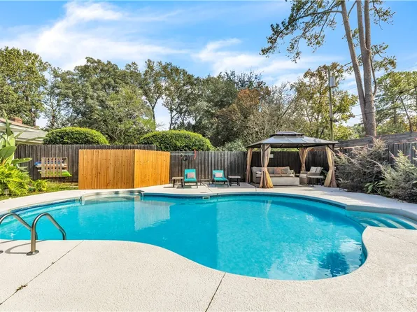 223 E 64th Street, Savannah, GA 31405
