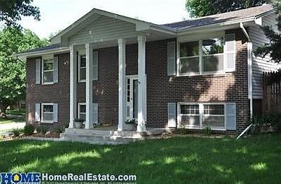 2nd image of 900 Cobblestone Dr