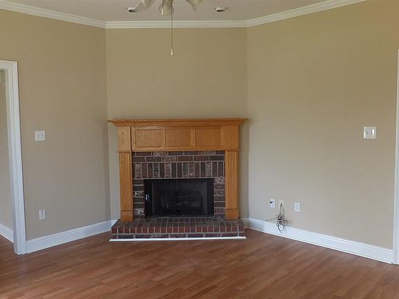 2nd image of 419 Daphne Dr