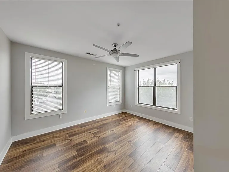 799 Hammond Dr #219 — Photo 5