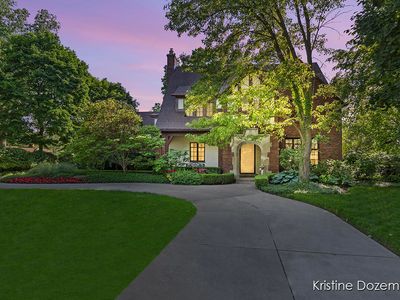 2702 Robinson Rd SE, Grand Rapids, MI, 49506