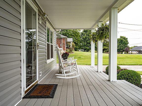 4th image of 395 Newman Way