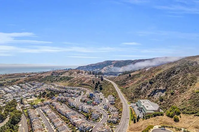 Martin Trl, Daly City — Photo 4