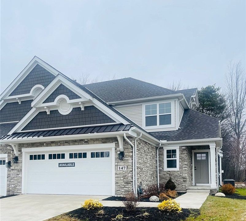 1st image of 147 Town Centre Dr