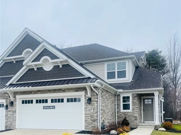 147 Town Centre Dr, Broadview Heights, OH 44147