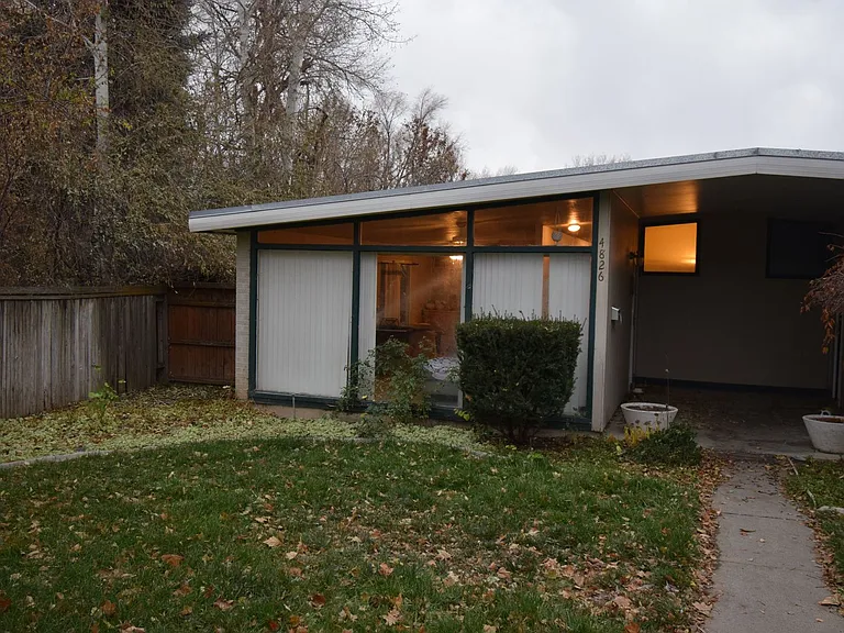 4826 S Viewmont St — Photo 1
