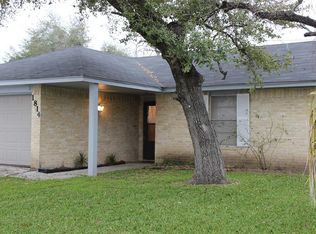 1814 Sam Houston Dr, Victoria, TX 77901