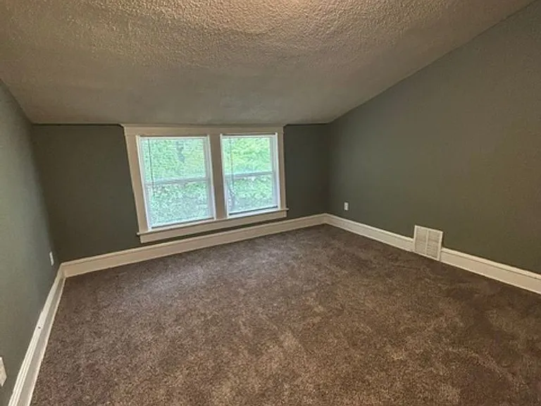 1706 S Arlington Ave — Photo 16