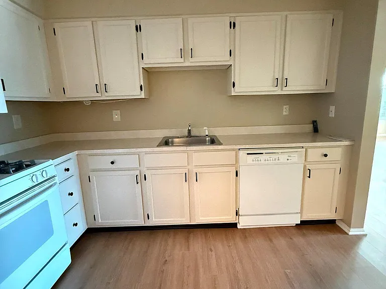 121 Andover Pl — Photo 19