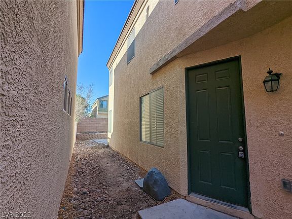 4th image of 5467 Railroad River Ave