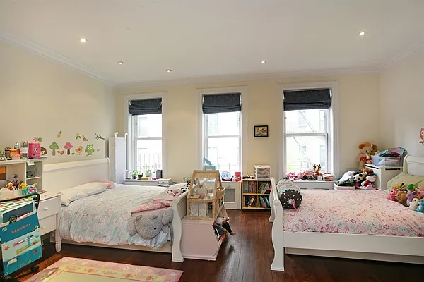 Rented by Corcoran | media 5