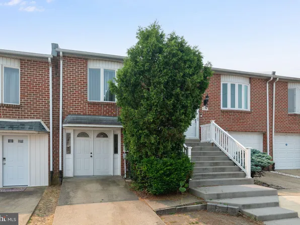 12727 Verda Dr, Philadelphia, PA 19154