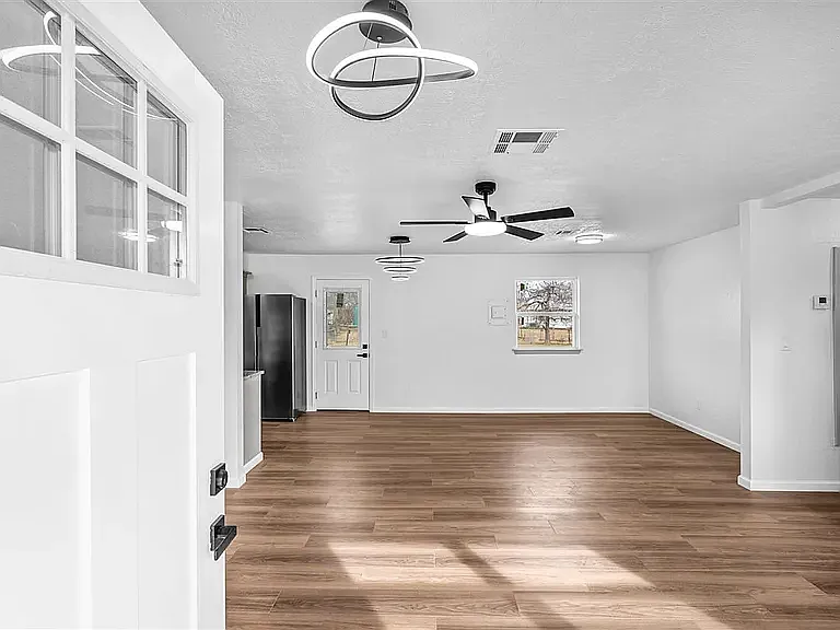 4811 NW Lindy Ave — Photo 17