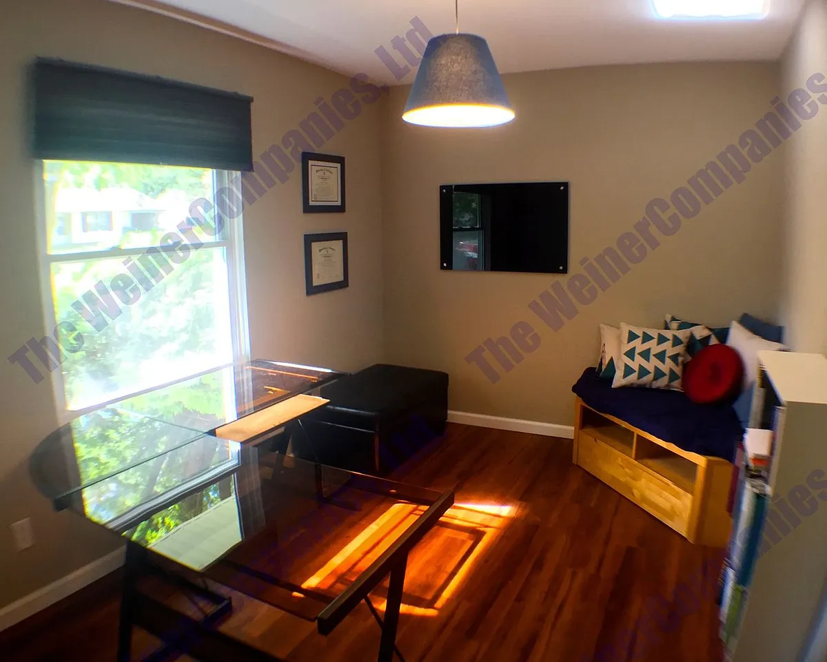 Building Photo - 910 Lanore Dr