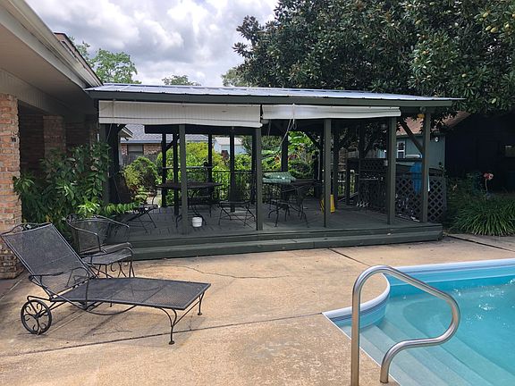 2nd image of 12466 Crestwood Dr