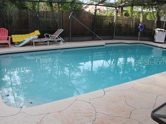 3rd image of 640 Logan Ct