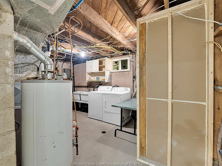 497 McKay Ave — Photo 25