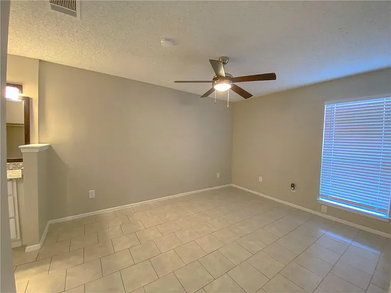 11908 Sunhillow Bnd #B — Photo 11