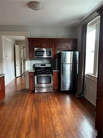 8327 Belfast St — Photo 6