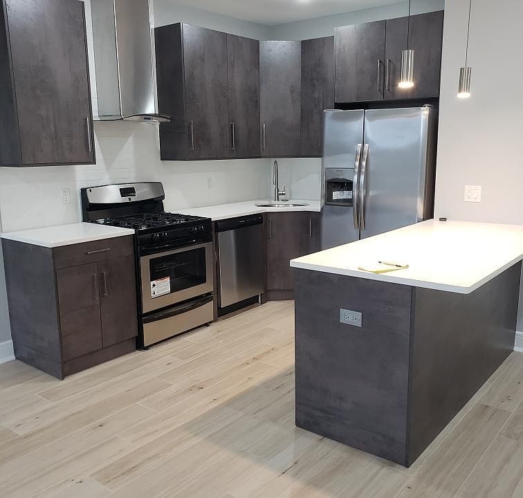 1st image of 59 Monroe St Floor 3